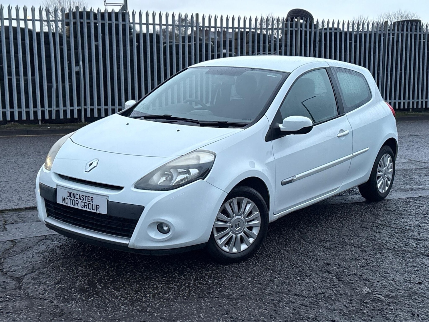 Used Renault Clio 2012 for sale - 77646576: Photo 5