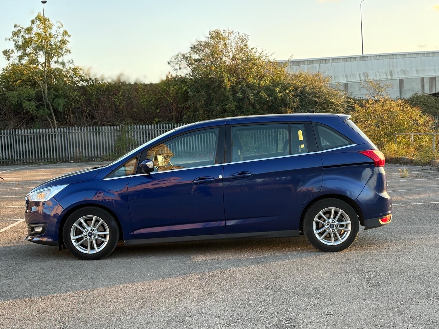 Used Ford Grand C-Max 2017 for sale - 76259404: Photo 12
