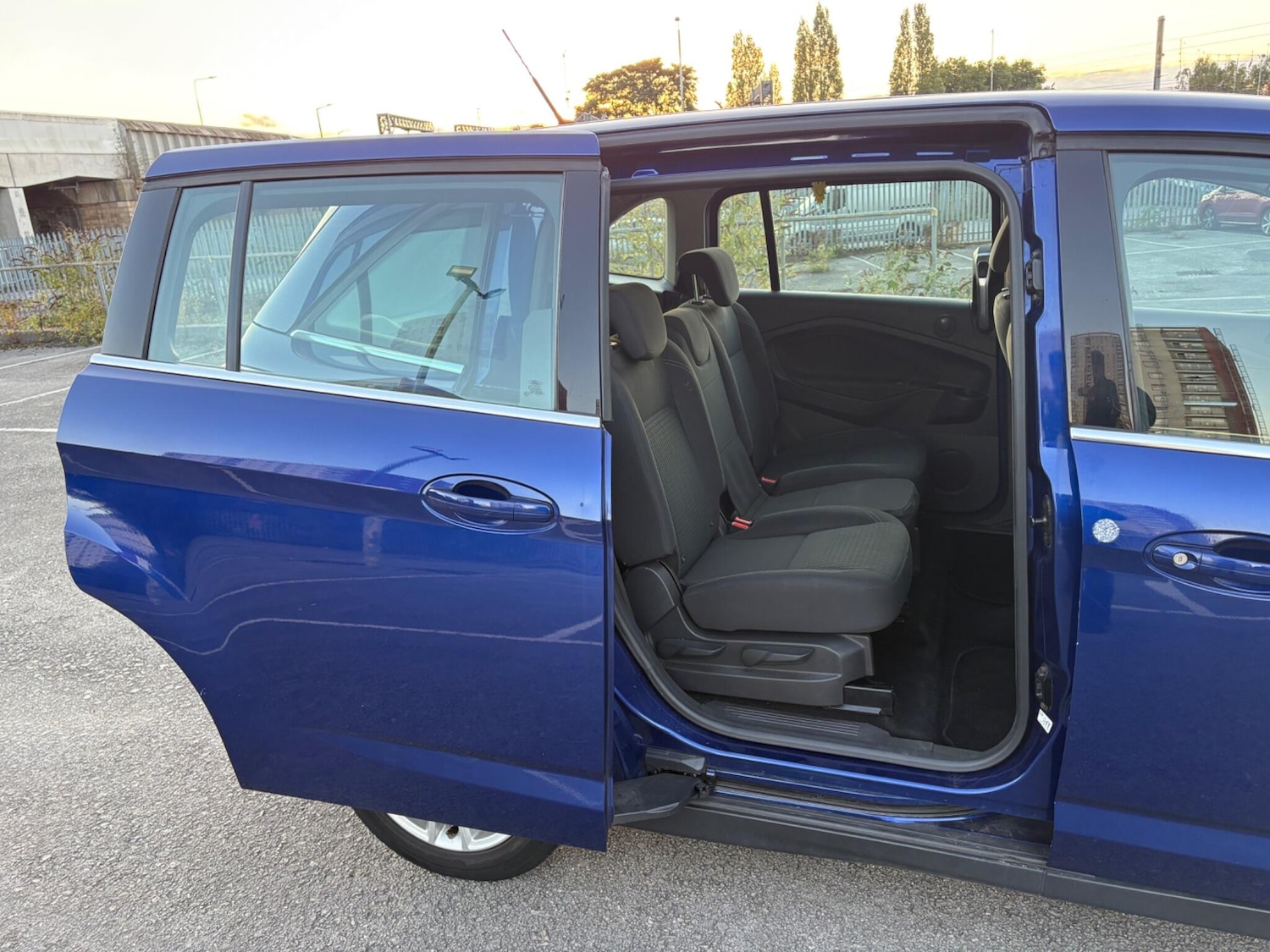 Used Ford Grand C-Max 2017 for sale - 76259404: Photo 21