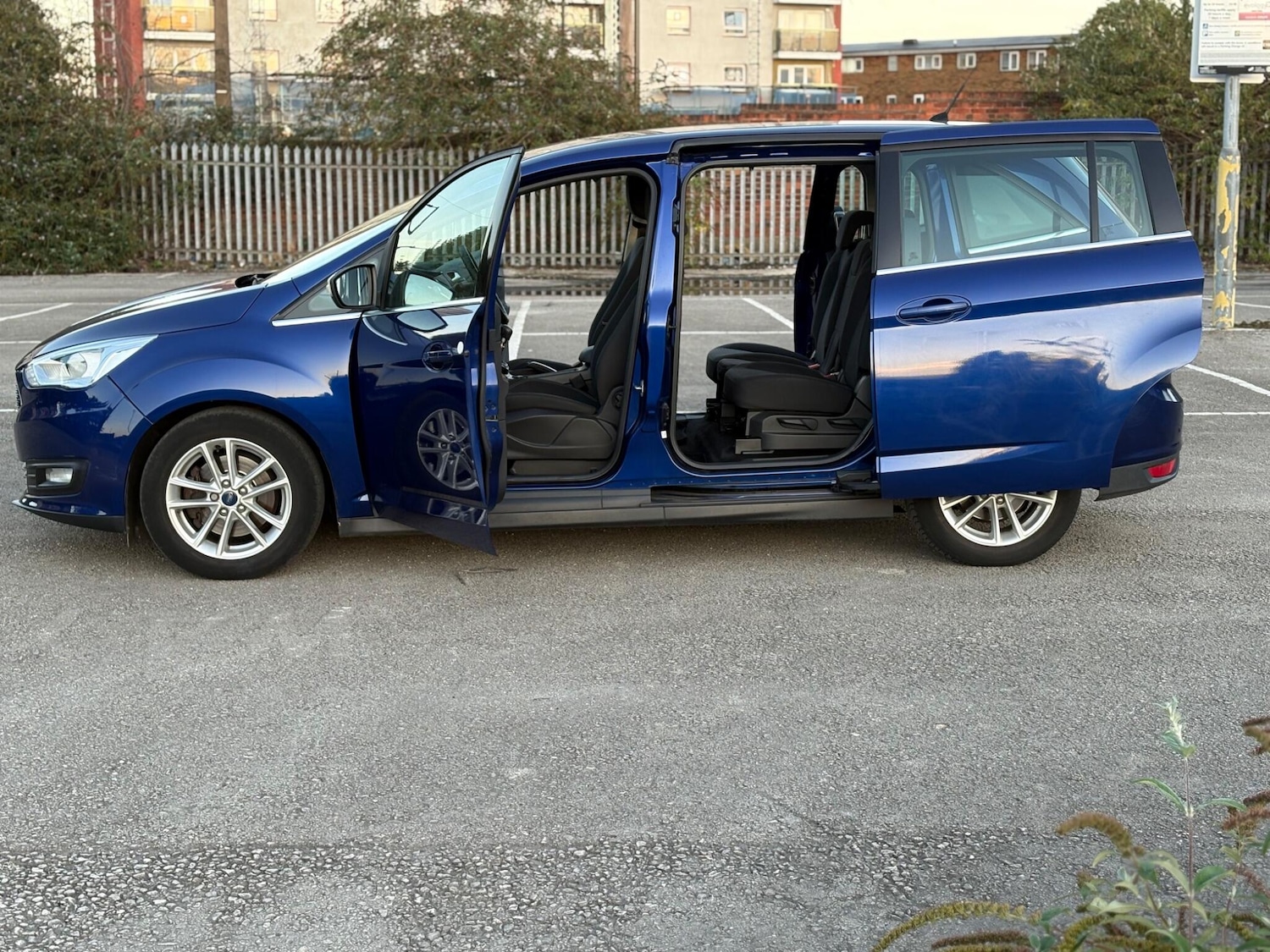 Used Ford Grand C-Max 2017 for sale - 76259404: Photo 4