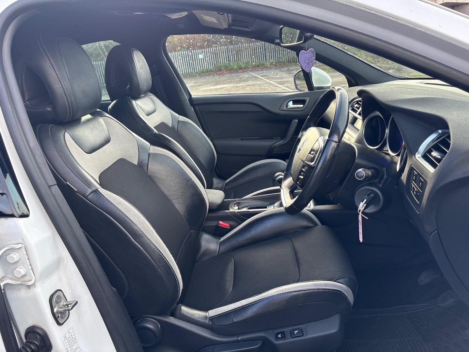 Used Citroen DS4 2014 for sale - 76715396: Photo 13