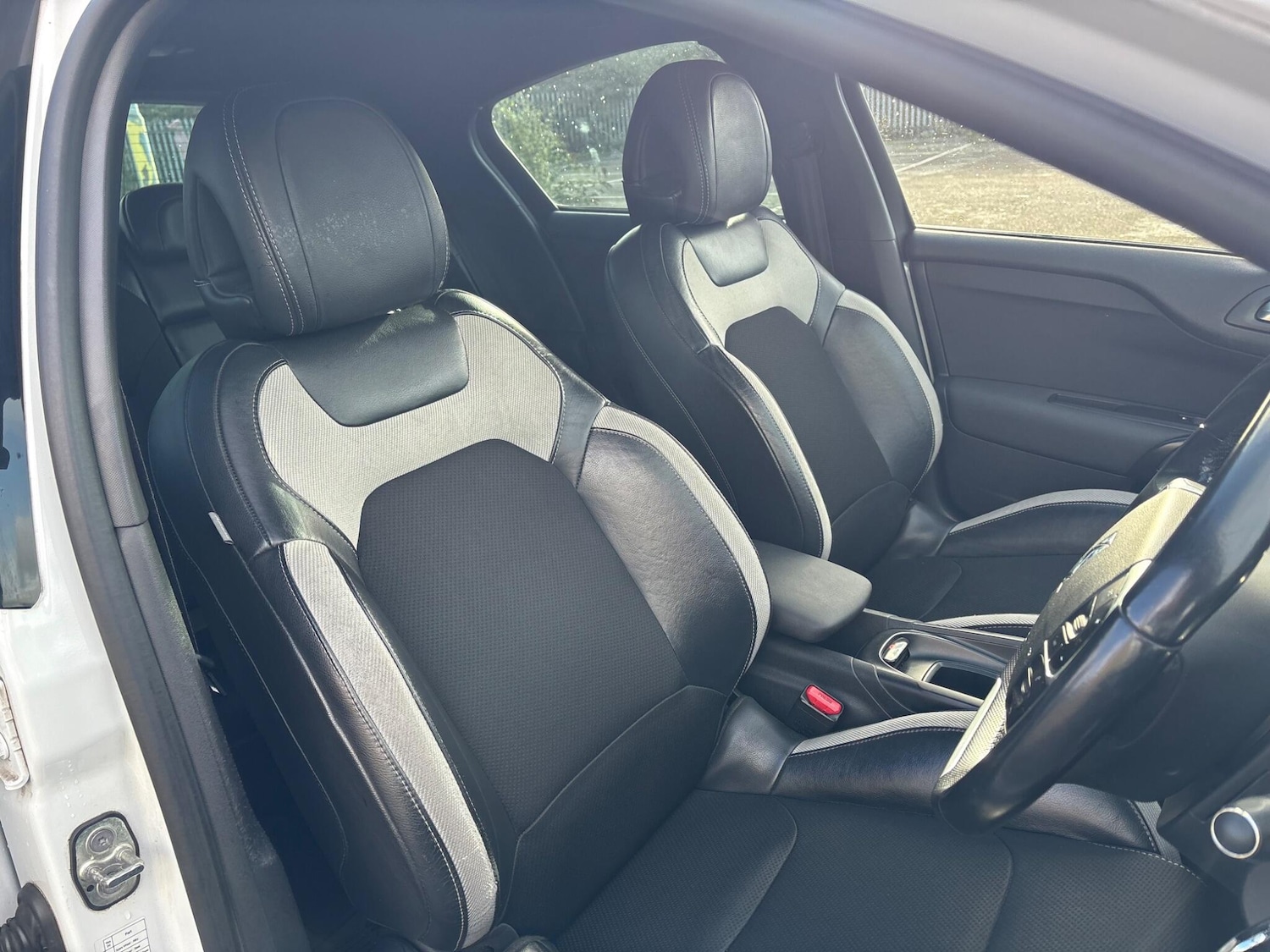 Used Citroen DS4 2014 for sale - 76715396: Photo 14