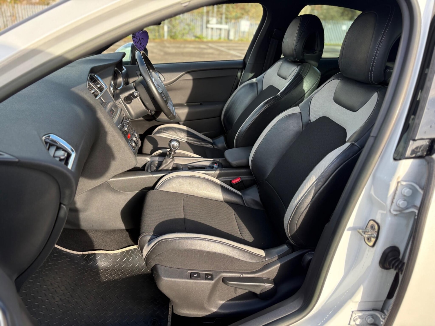 Used Citroen DS4 2014 for sale - 76715396: Photo 30