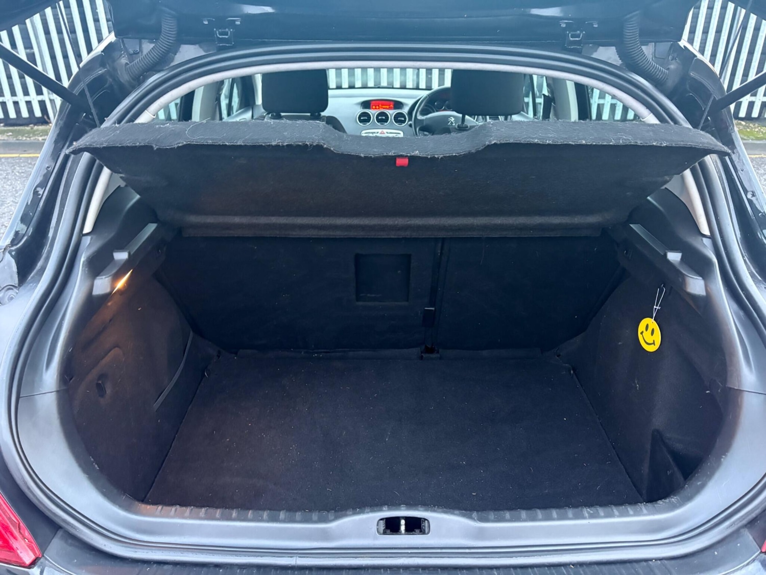 Used Peugeot 308 2011 for sale - 77238006: Photo 15