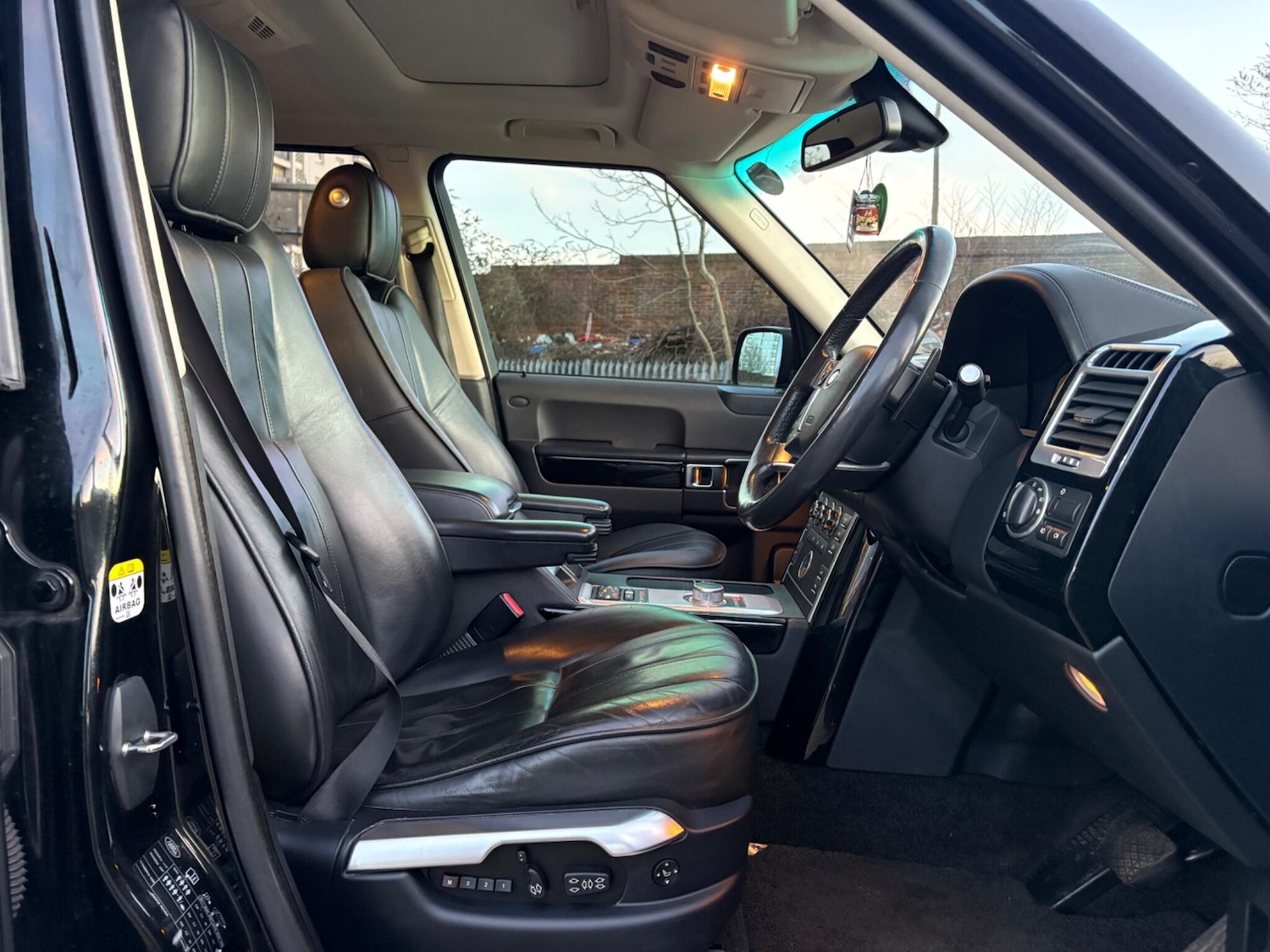 Used Land Rover Range Rover 2011 for sale - 77670703: Photo 23