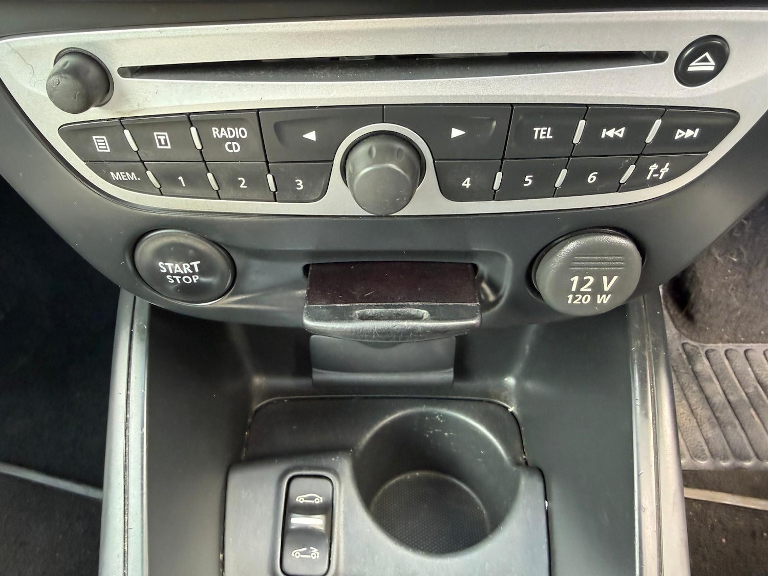 Used Renault Megane 2012 for sale - 78141384: Photo 12