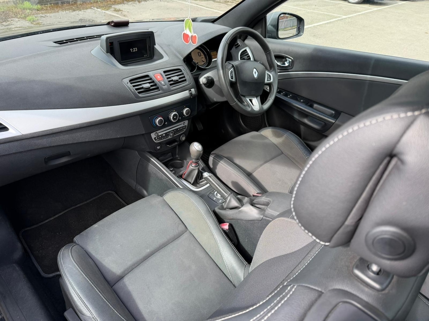 Used Renault Megane 2012 for sale - 78141384: Photo 26