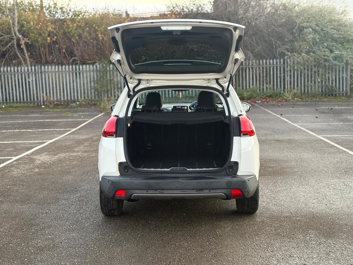 Used Peugeot 2008 2015 for sale - 76645818: Photo 11