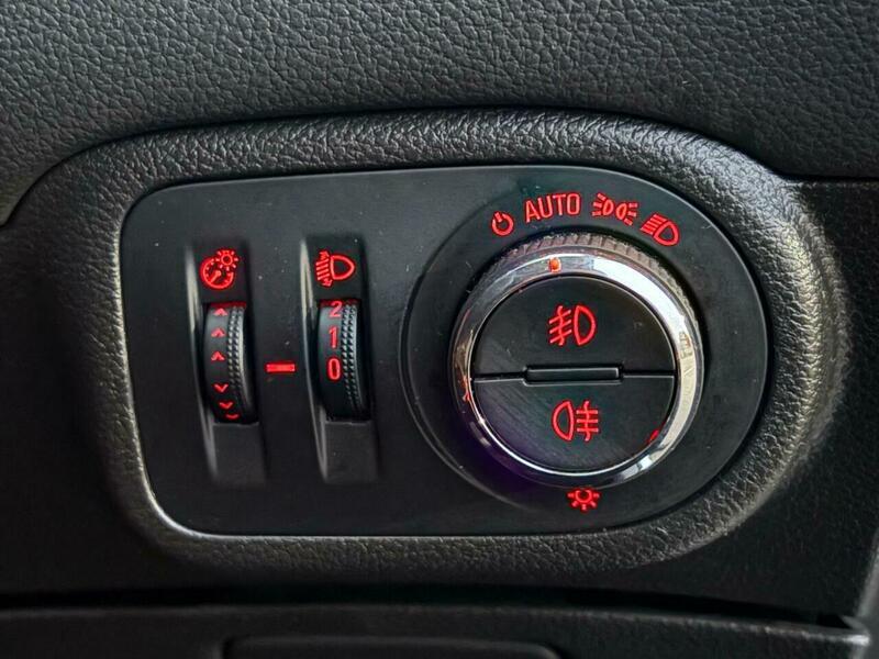 Used Vauxhall Zafira 2013 for sale - 76512469: Photo 26