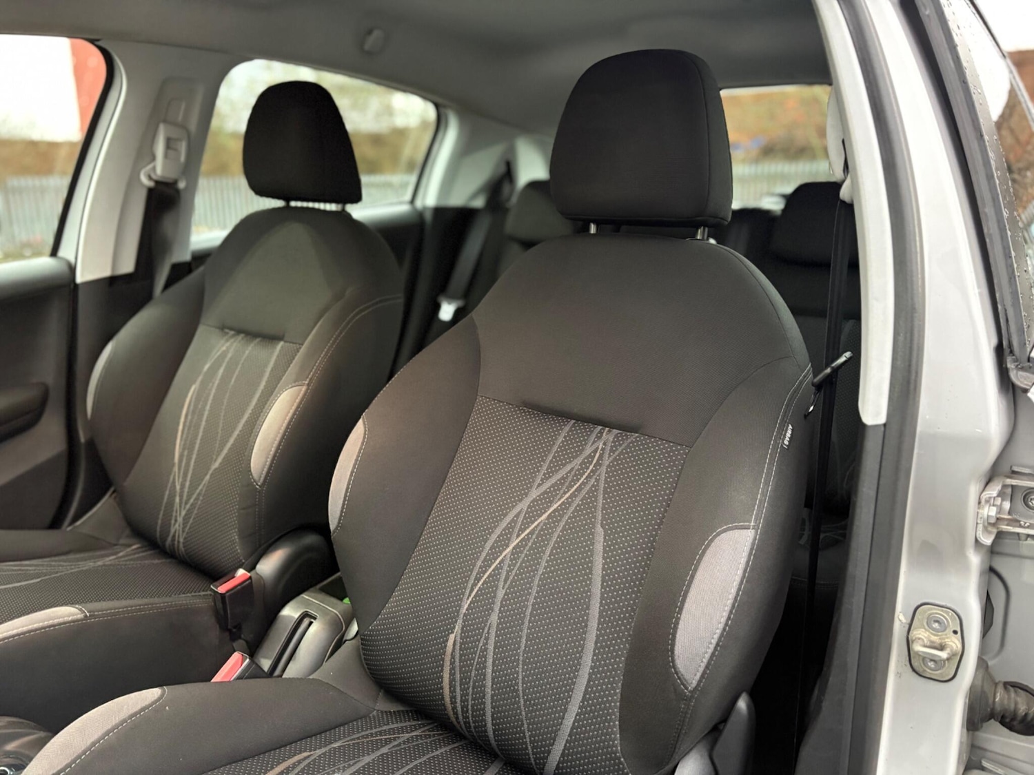 Used Peugeot 208 for sale - 77670320: Photo 32