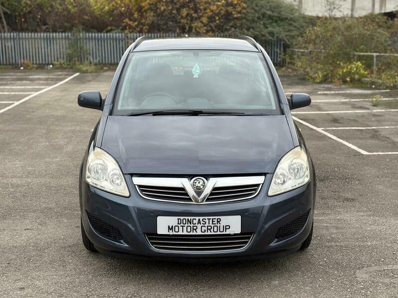 Used Vauxhall Zafira 2010 for sale - 76484876: Photo 2