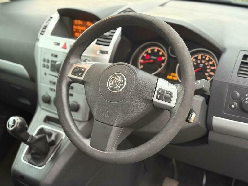 Used Vauxhall Zafira 2010 for sale - 76484876: Photo 29