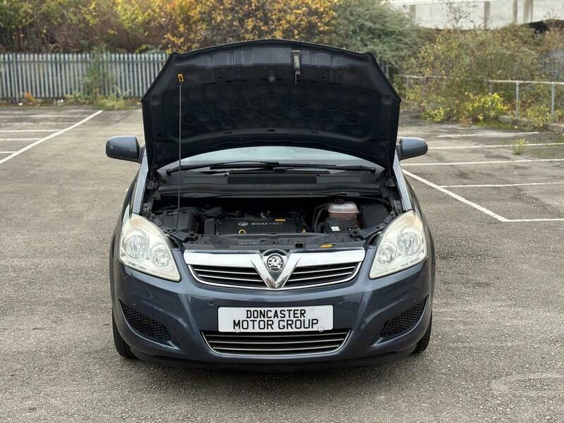 Used Vauxhall Zafira 2010 for sale - 76484876: Photo 5