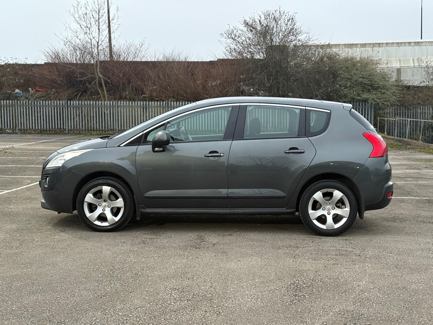Used Peugeot 3008 2011 for sale - 77440722: Photo 23