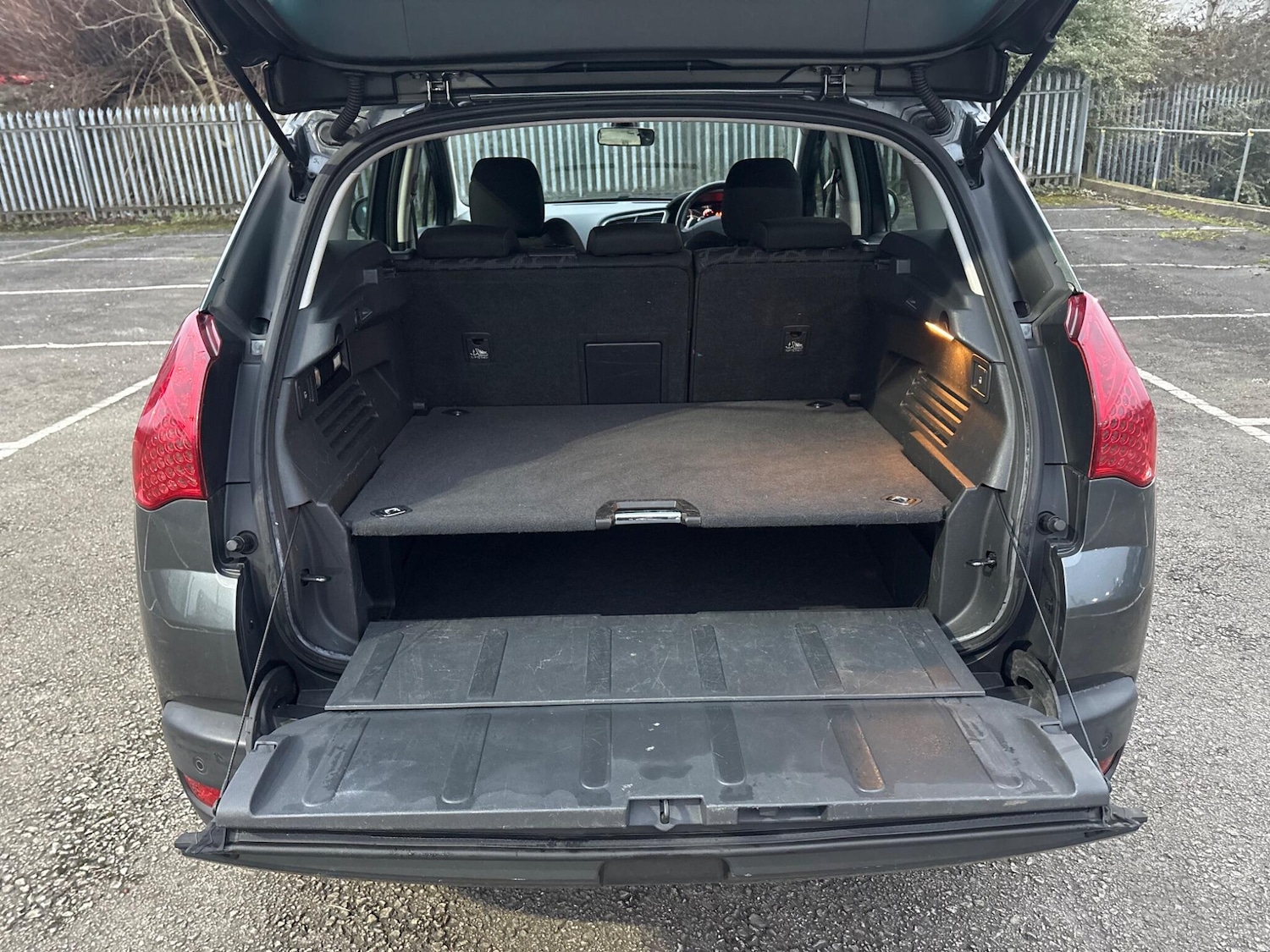 Used Peugeot 3008 2011 for sale - 77440722: Photo 36