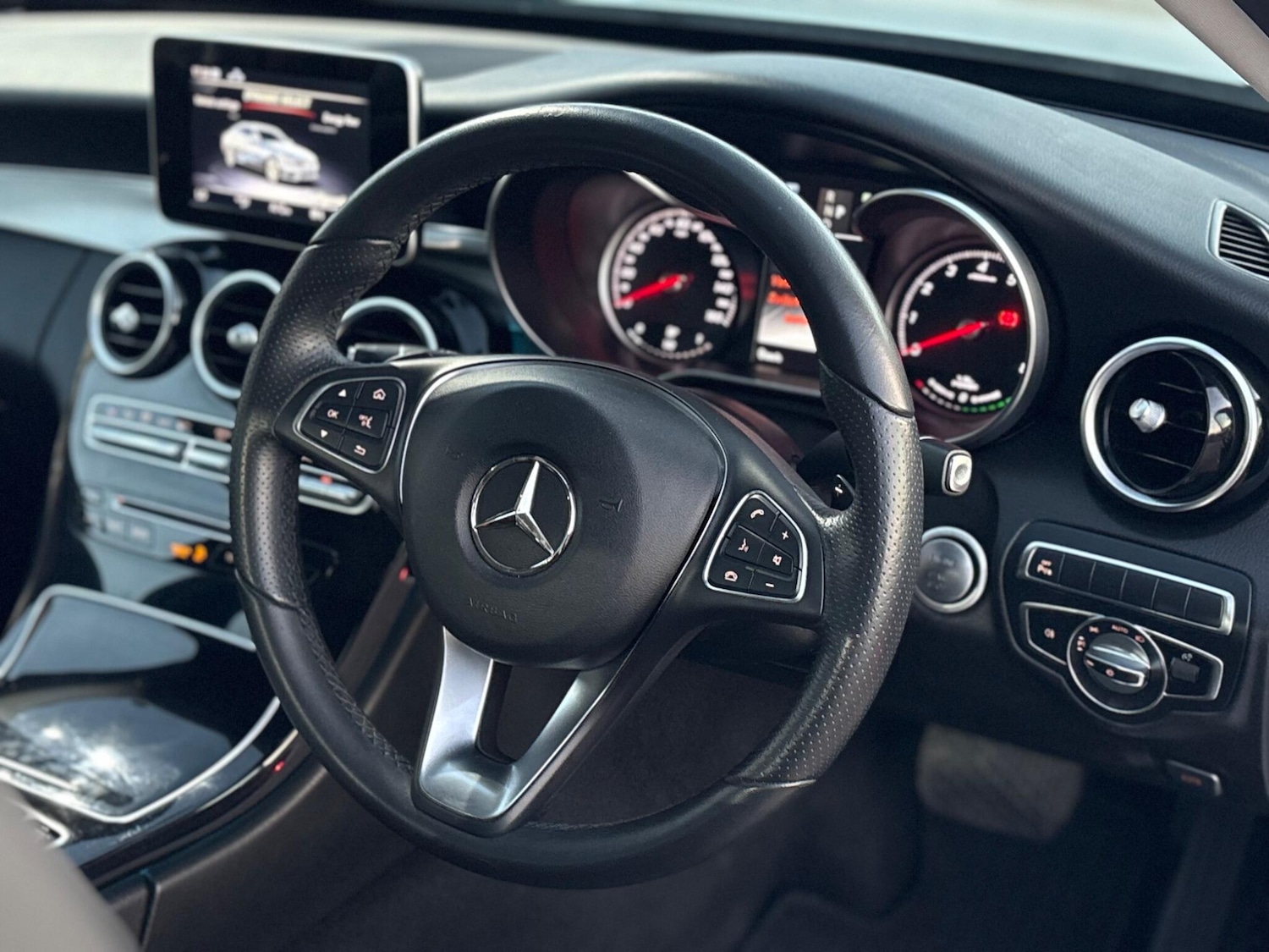 Used Mercedes-Benz C Class 2018 for sale - 77624918: Photo 42