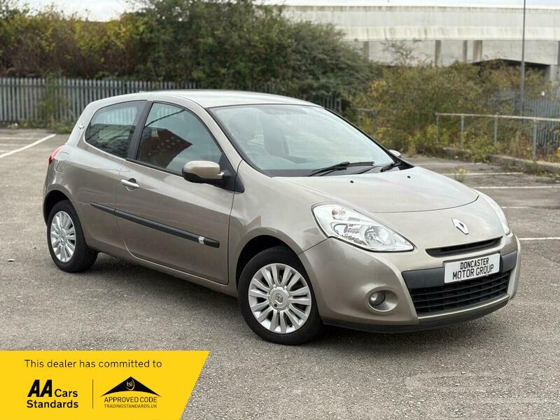 Used Renault Clio 2011 for sale - 76259486: Photo 1