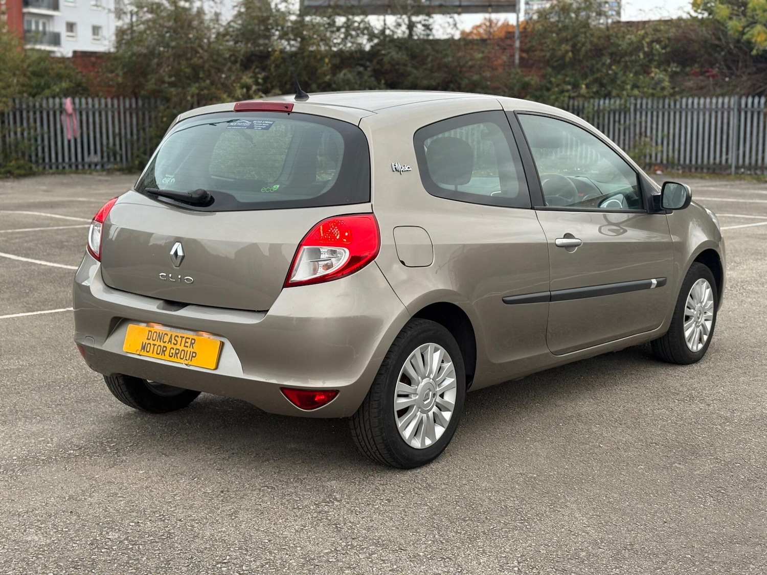 Used Renault Clio 2011 for sale - 76259486: Photo 10