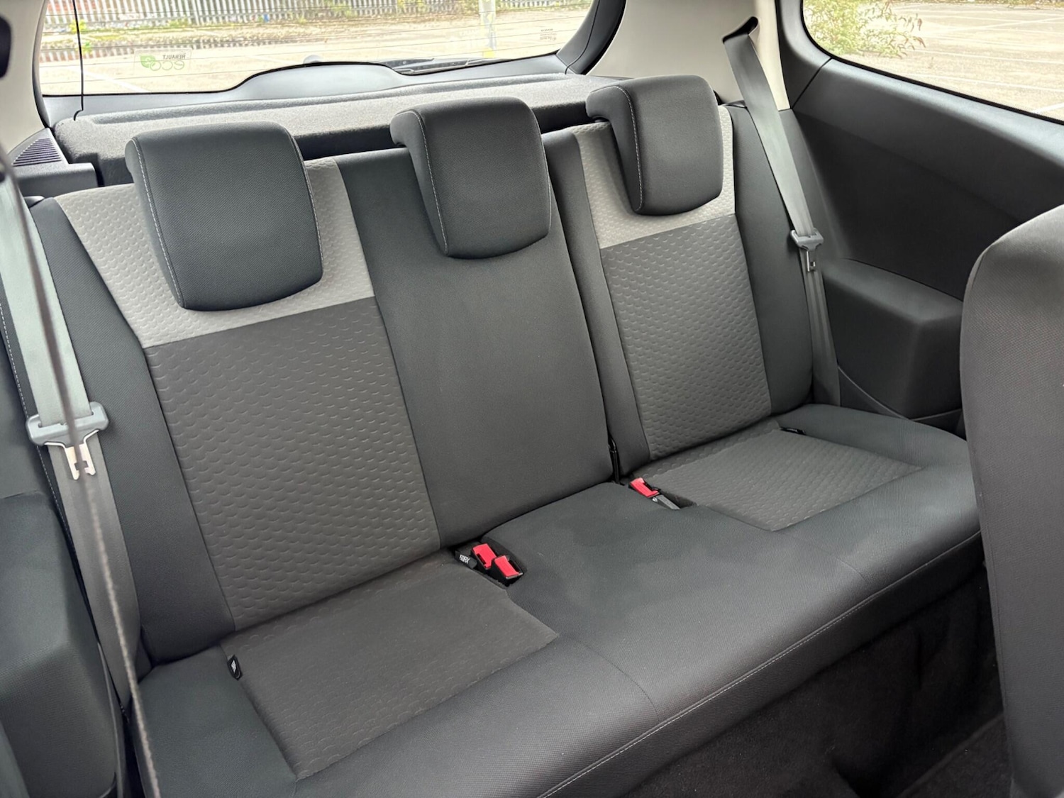 Used Renault Clio 2011 for sale - 76259486: Photo 18