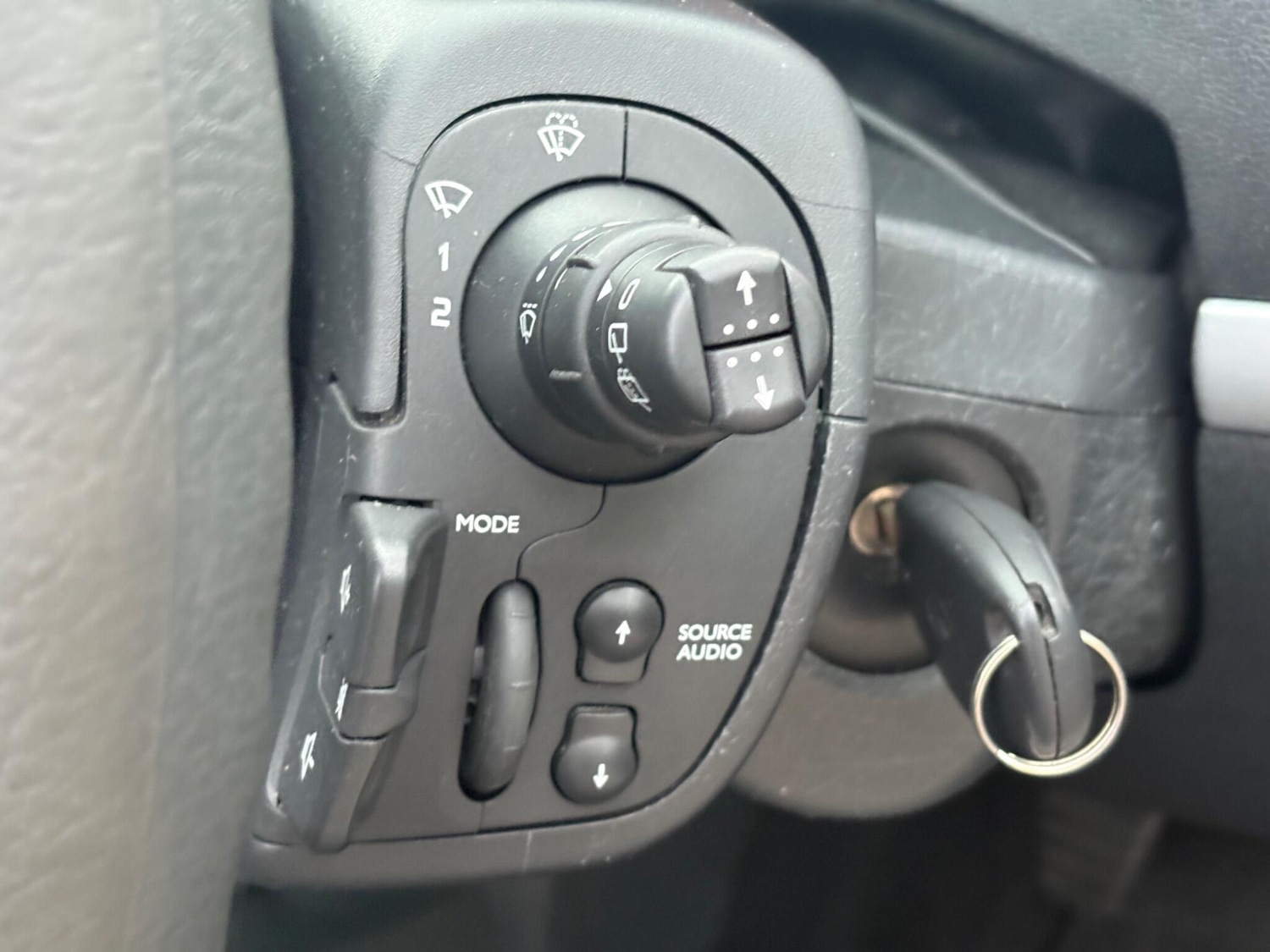 Used Renault Clio 2011 for sale - 76259486: Photo 21