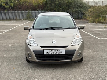 Used Renault Clio 2011 for sale - 76259486: Photo