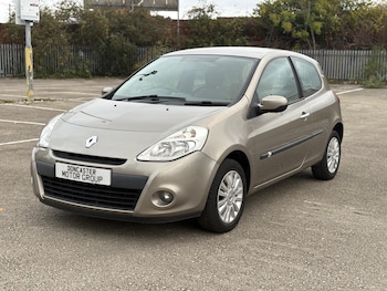 Used Renault Clio 2011 for sale - 76259486: Photo