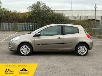 Used Renault Clio 2011 for sale - 76259486: Photo