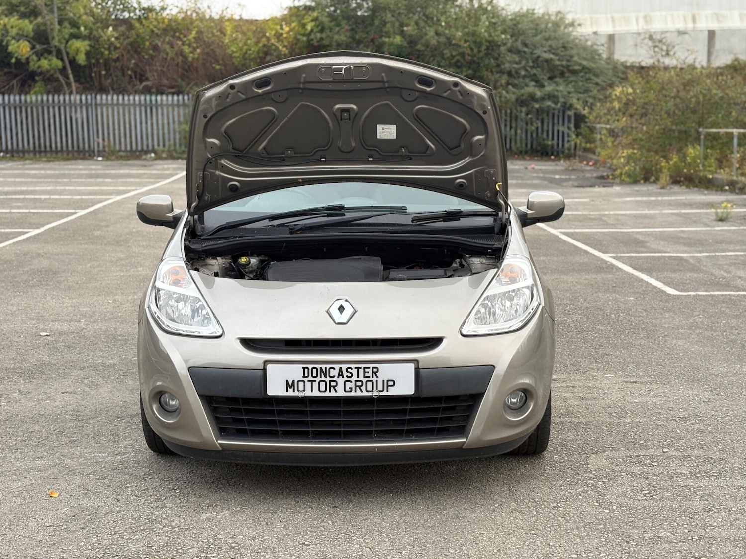 Used Renault Clio 2011 for sale - 76259486: Photo 6