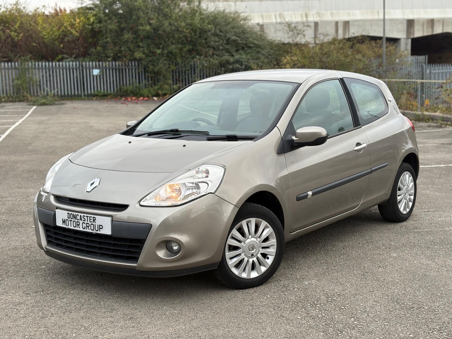 Used Renault Clio 2011 for sale - 76259486: Photo 7