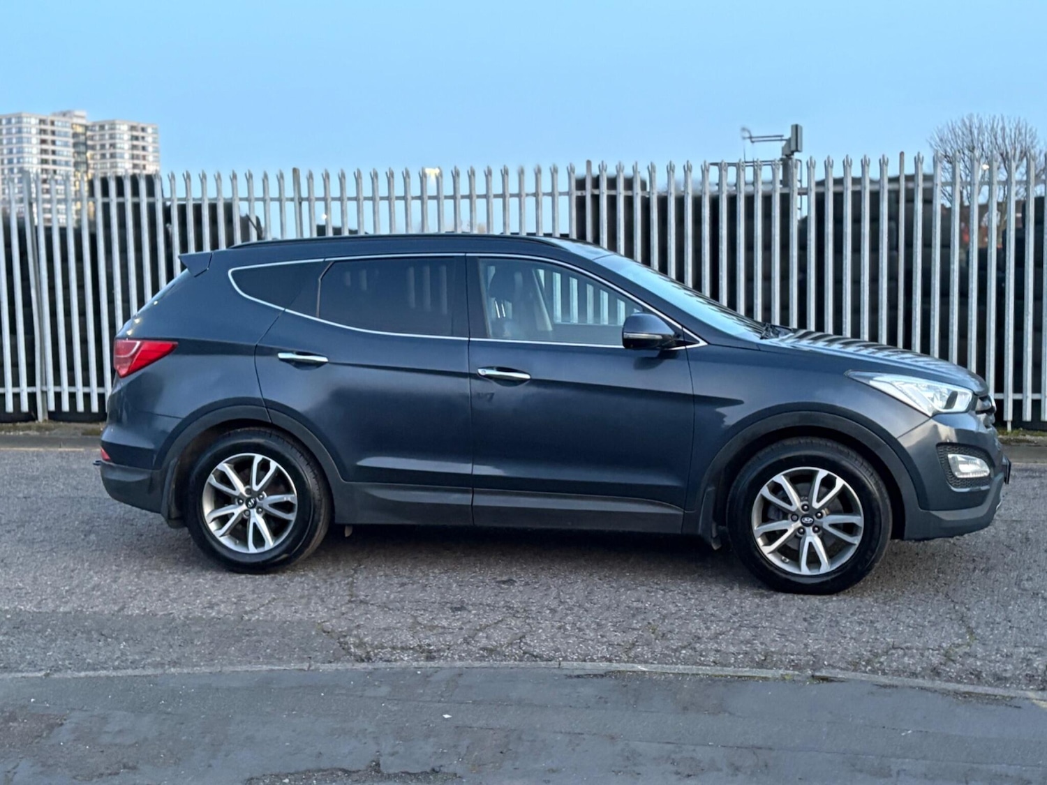 Used Hyundai Santa Fe 2015 for sale - 77957218: Photo 6