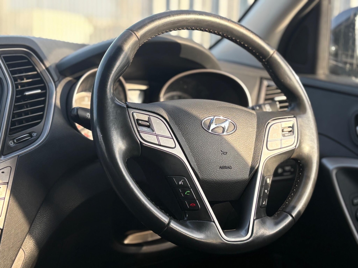 Used Hyundai Santa Fe 2015 for sale - 77957218: Photo 7