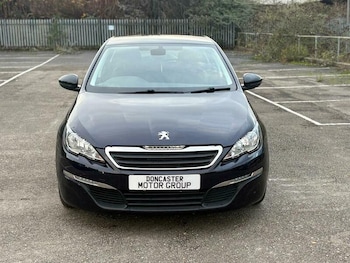 Used Peugeot 308 2015 for sale - 76715204: Photo