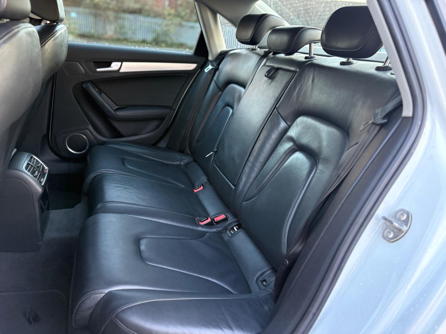 Used Audi A4 2011 for sale - 76976839: Photo 29