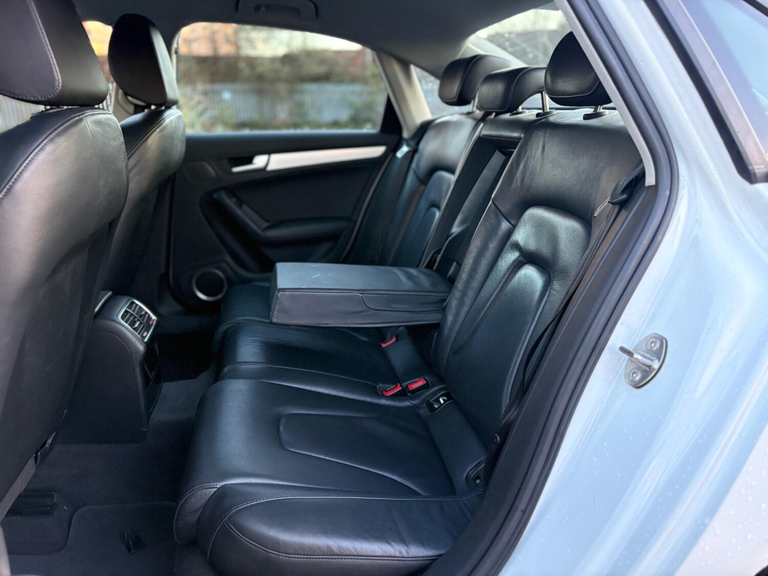 Used Audi A4 2011 for sale - 76976839: Photo 30