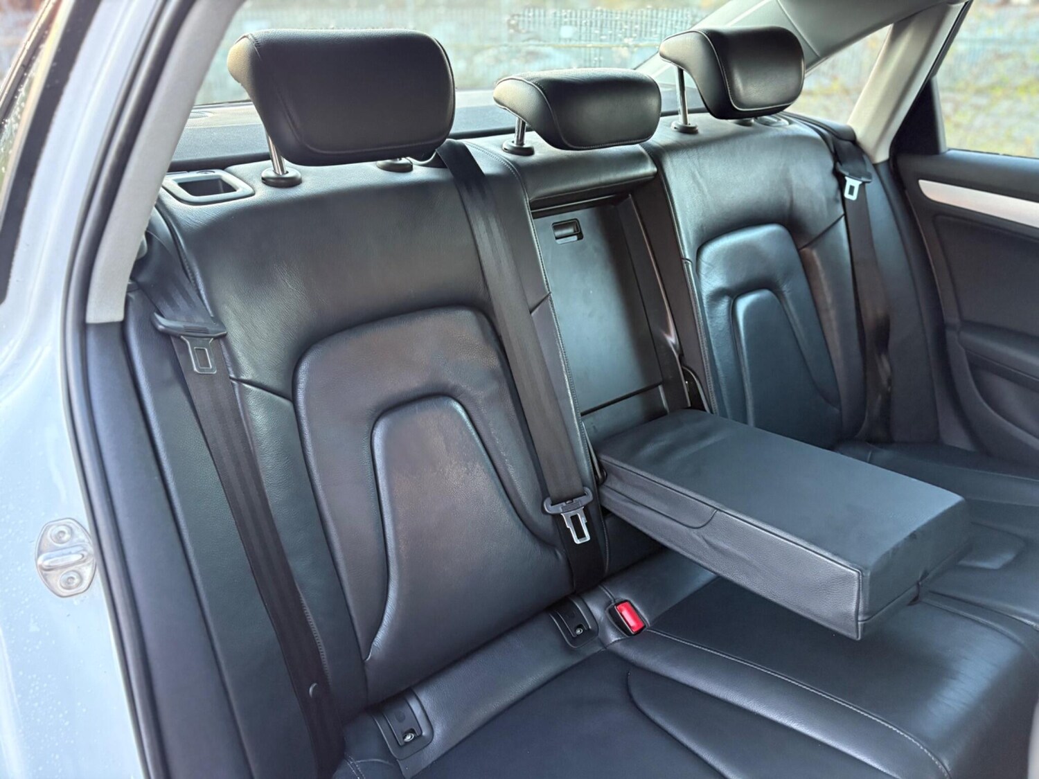 Used Audi A4 2011 for sale - 76976839: Photo 32