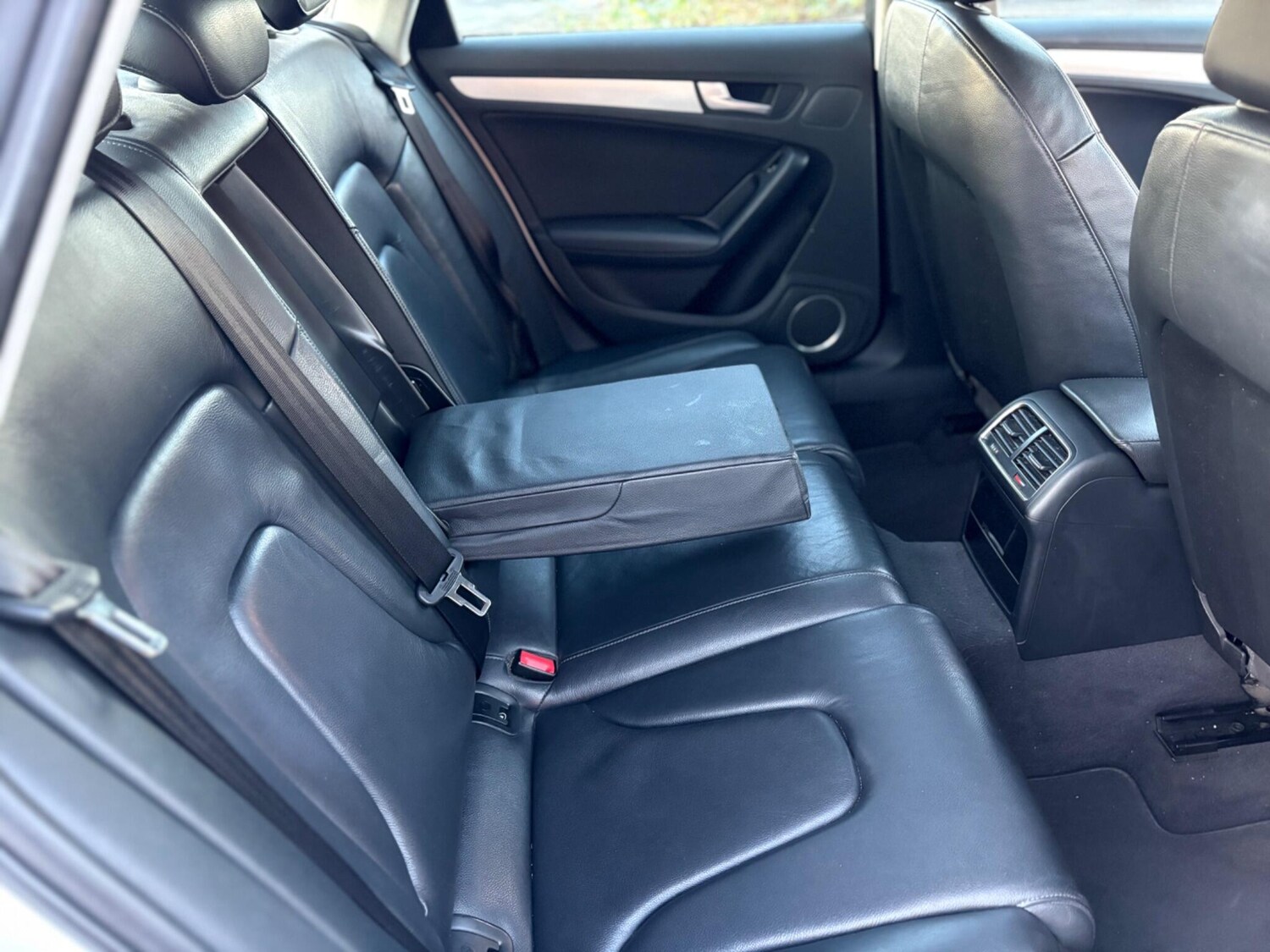 Used Audi A4 2011 for sale - 76976839: Photo 33