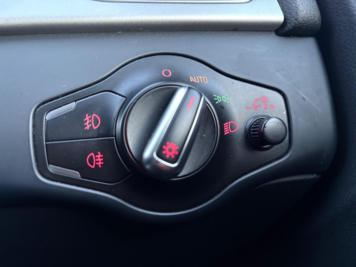 Used Audi A4 2011 for sale - 76976839: Photo 37