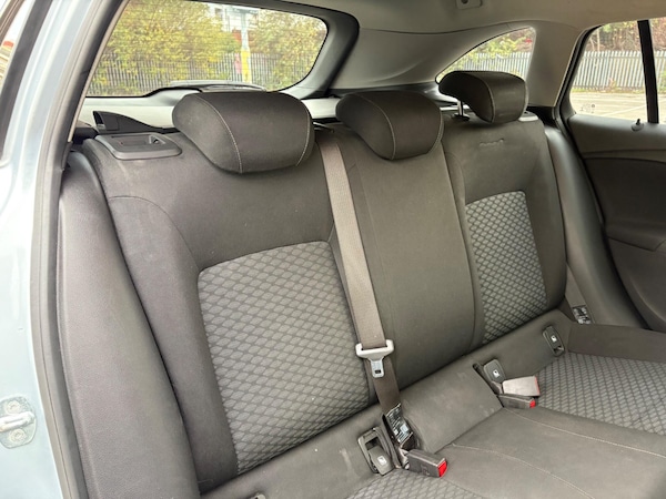 Used Vauxhall Astra 2017 for sale - 76260399: Photo 20