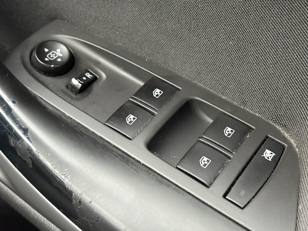 Used Vauxhall Astra 2017 for sale - 76260399: Photo 24