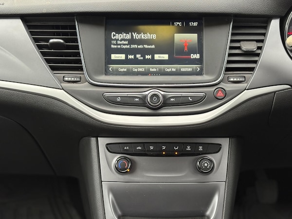 Used Vauxhall Astra 2017 for sale - 76260399: Photo 28