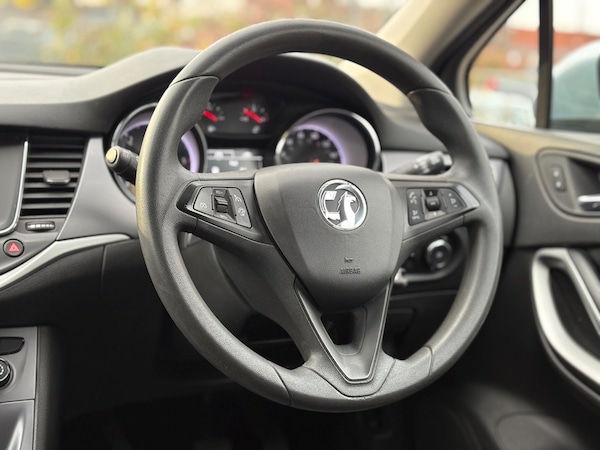 Used Vauxhall Astra 2017 for sale - 76260399: Photo 32