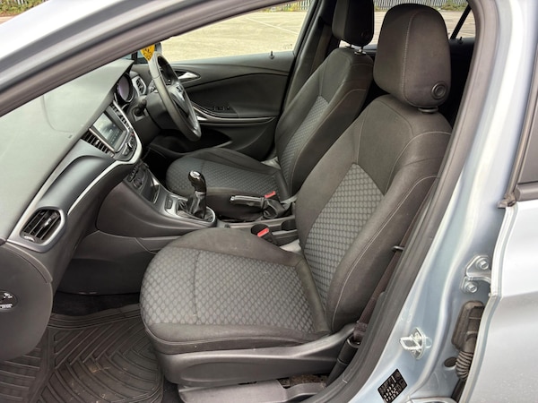Used Vauxhall Astra 2017 for sale - 76260399: Photo 34