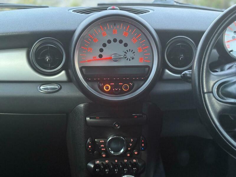 Used MINI Hatch 2011 for sale - 76839908: Photo 19