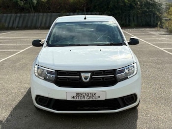 Used Dacia Sandero 2017 for sale - 76260617: Photo