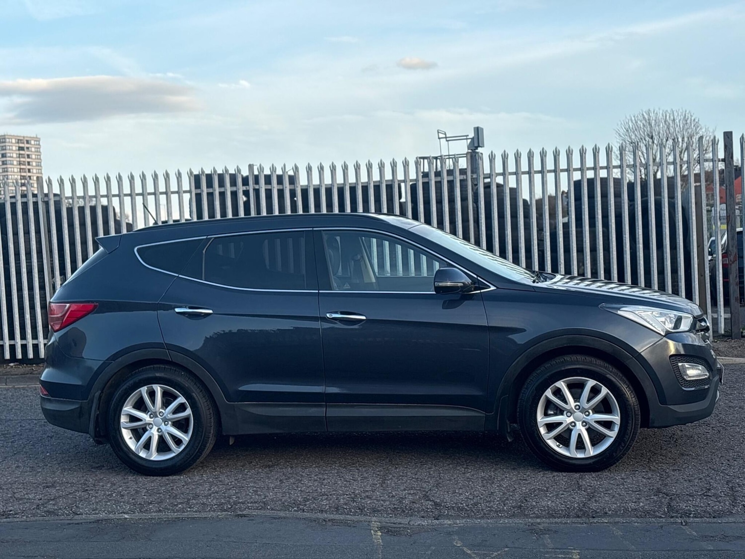 Used Hyundai Santa Fe 2015 for sale - 78203863: Photo 14