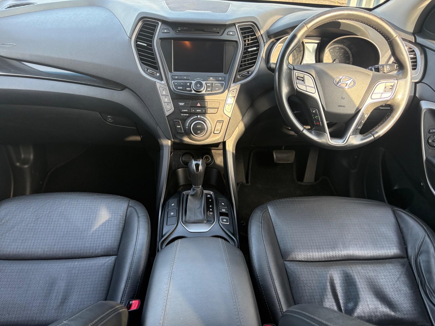 Used Hyundai Santa Fe 2015 for sale - 78203863: Photo 17