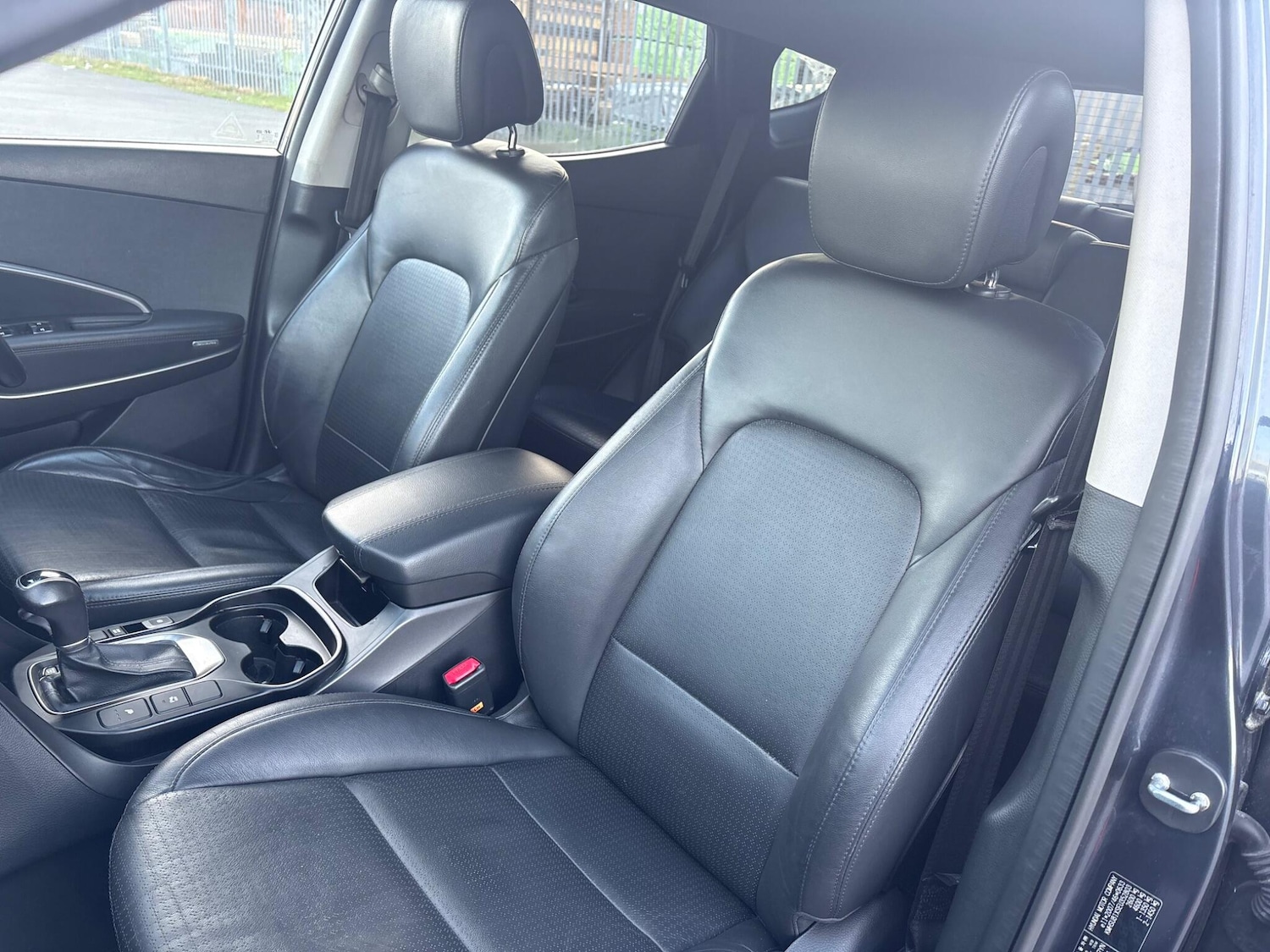 Used Hyundai Santa Fe 2015 for sale - 78203863: Photo 33