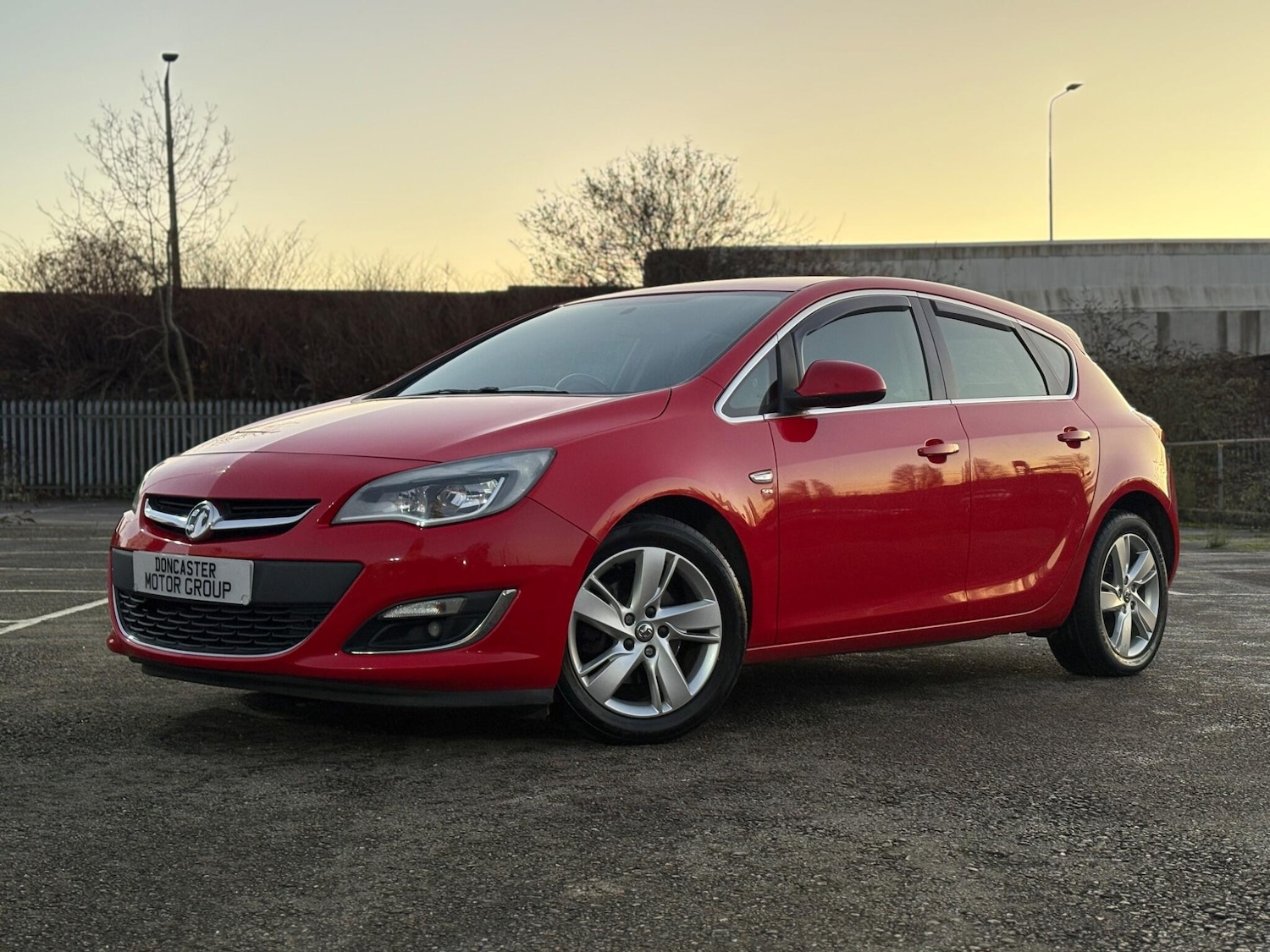 Used Vauxhall Astra 2013 for sale - 77016528: Photo 3
