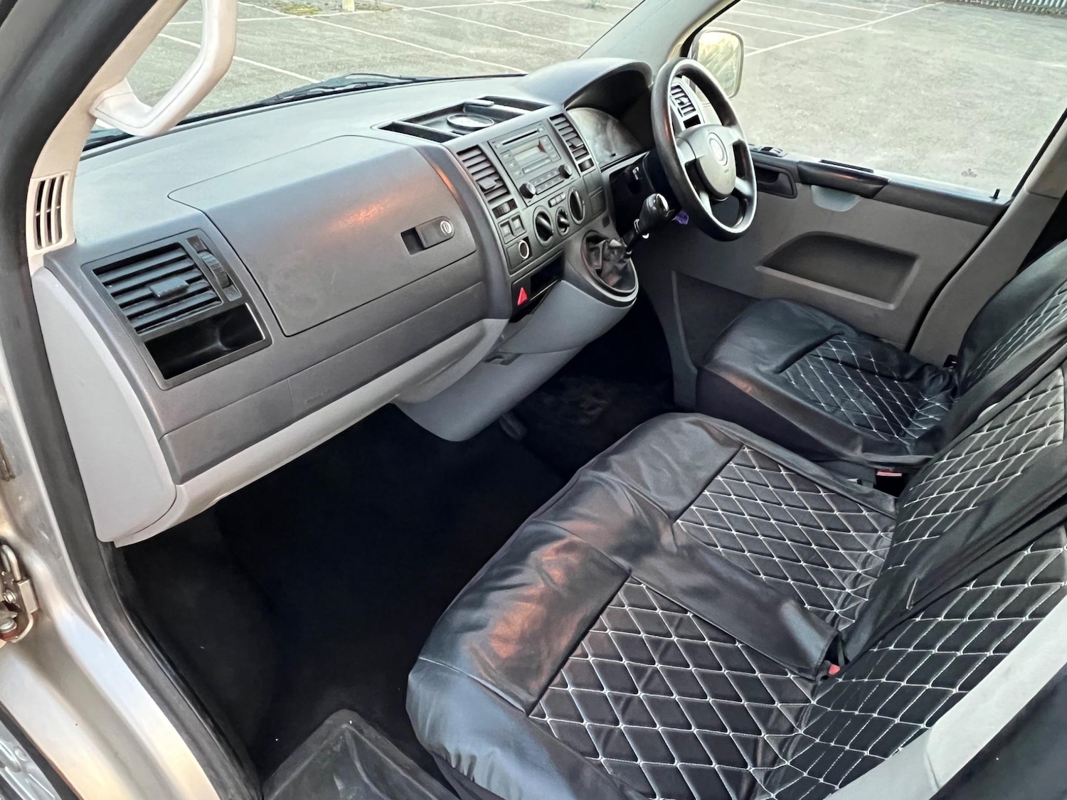 Used Volkswagen Transporter Shuttle 2009 for sale - 76260088: Photo 2