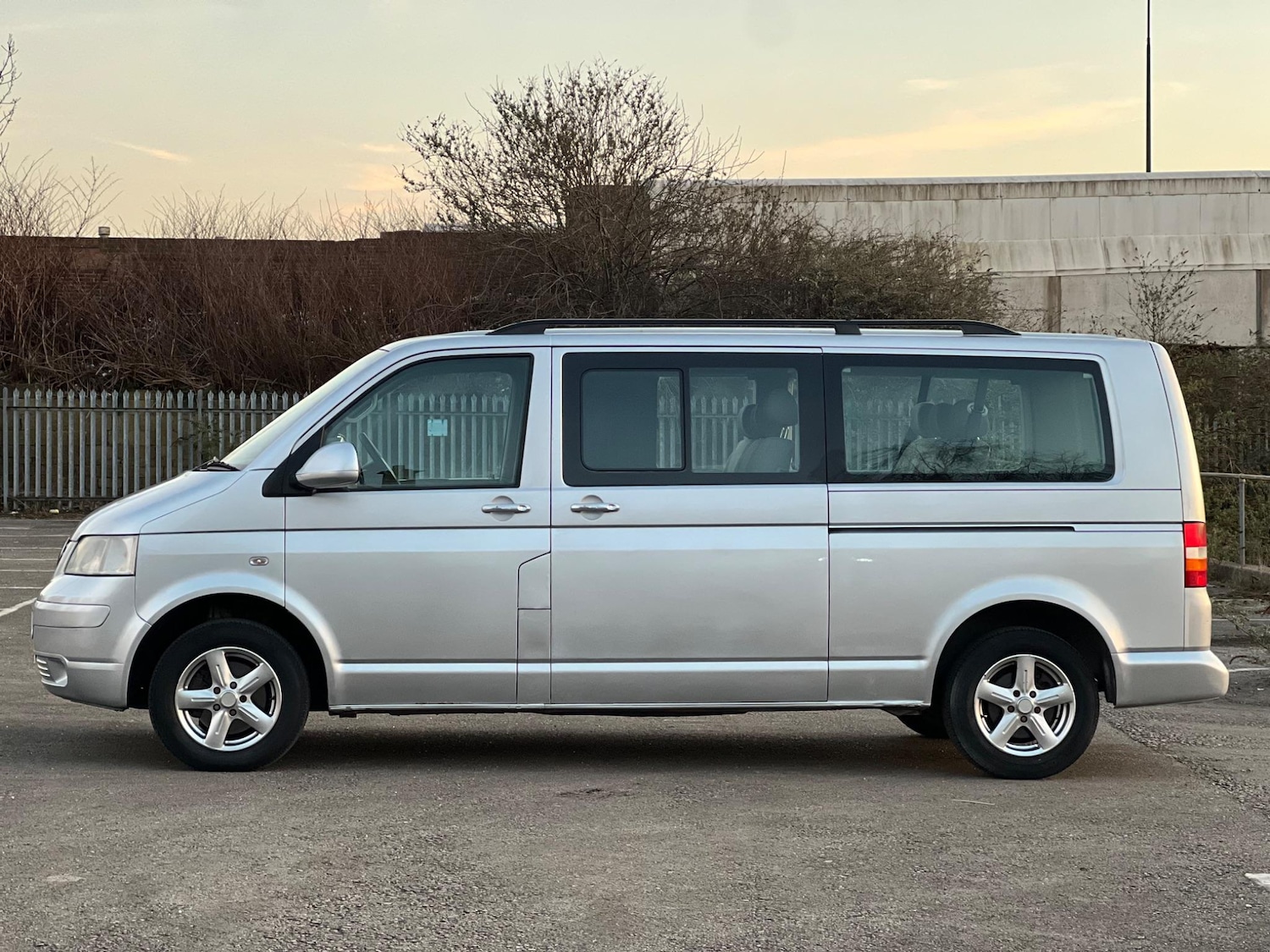 Used Volkswagen Transporter Shuttle 2009 for sale - 76260088: Photo 5